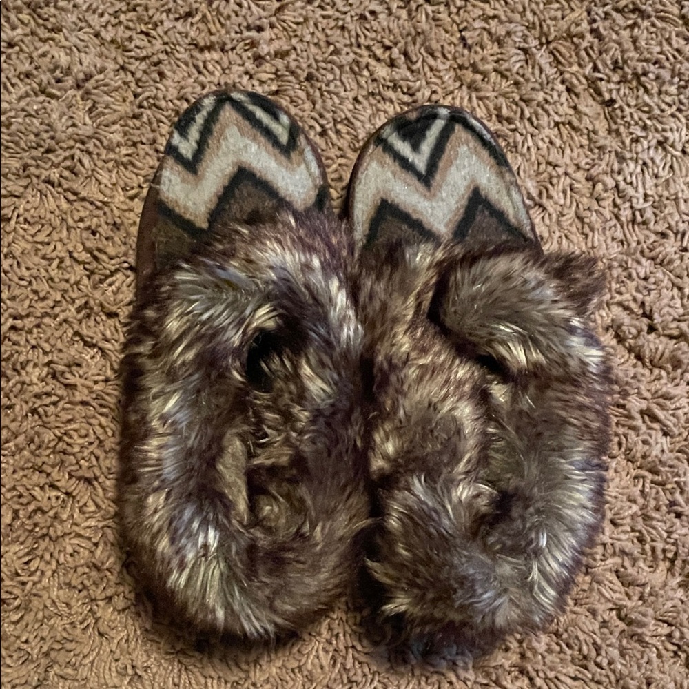 Cozy Faux Fur Slippers - Brown